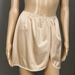 Vintage Vanity Fair Half Slip Short Med Beige Tan Nylon 11760 Lace Slit 16"